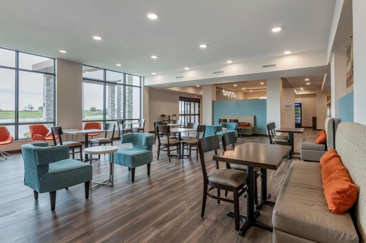 Mainstay Suites Waukee-West Des Moines Exteriér fotografie