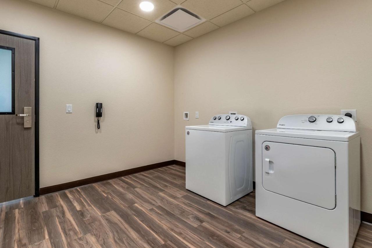 Mainstay Suites Waukee-West Des Moines Exteriér fotografie