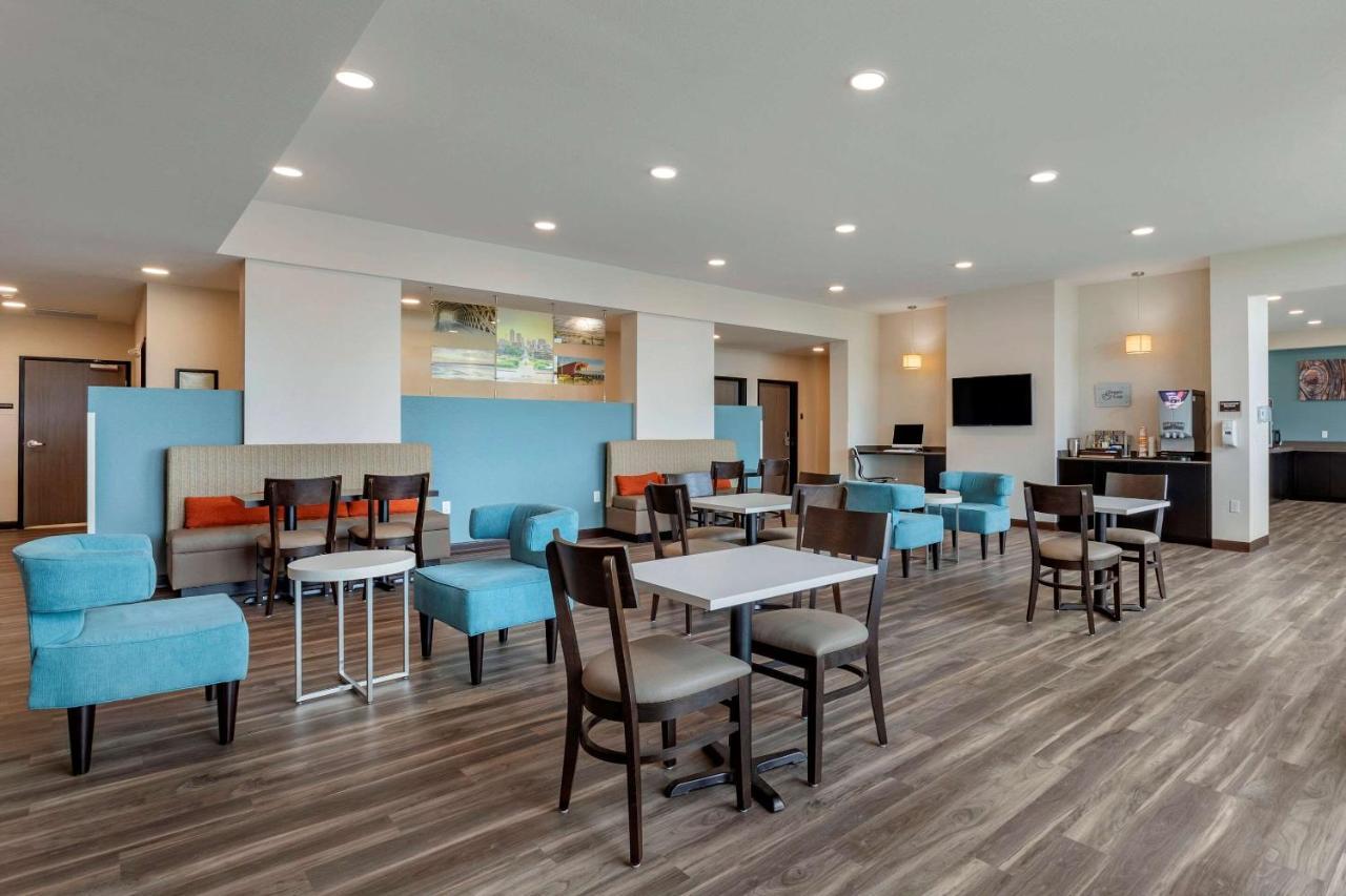 Mainstay Suites Waukee-West Des Moines Exteriér fotografie